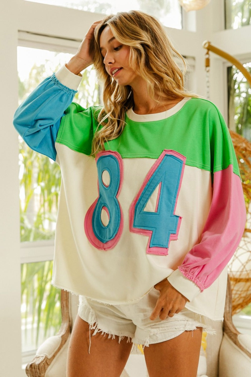 Color Block Oversized 84 Sweatshirt – Retro & Comfy